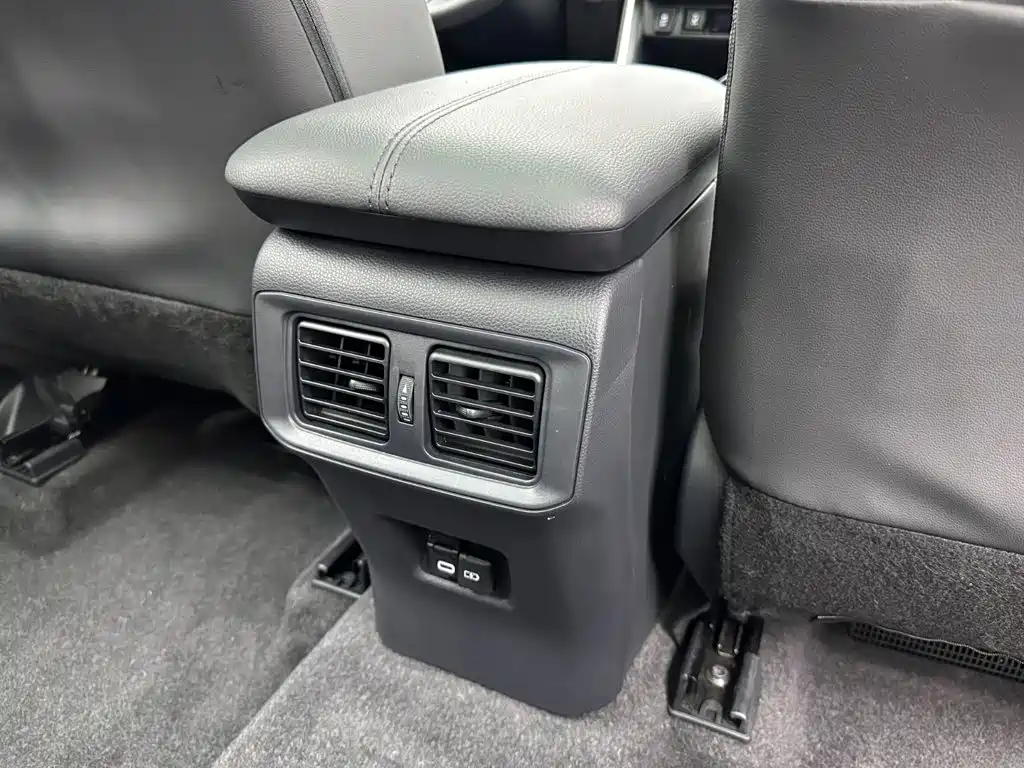 Toyota RAV4 — миниатюра 23