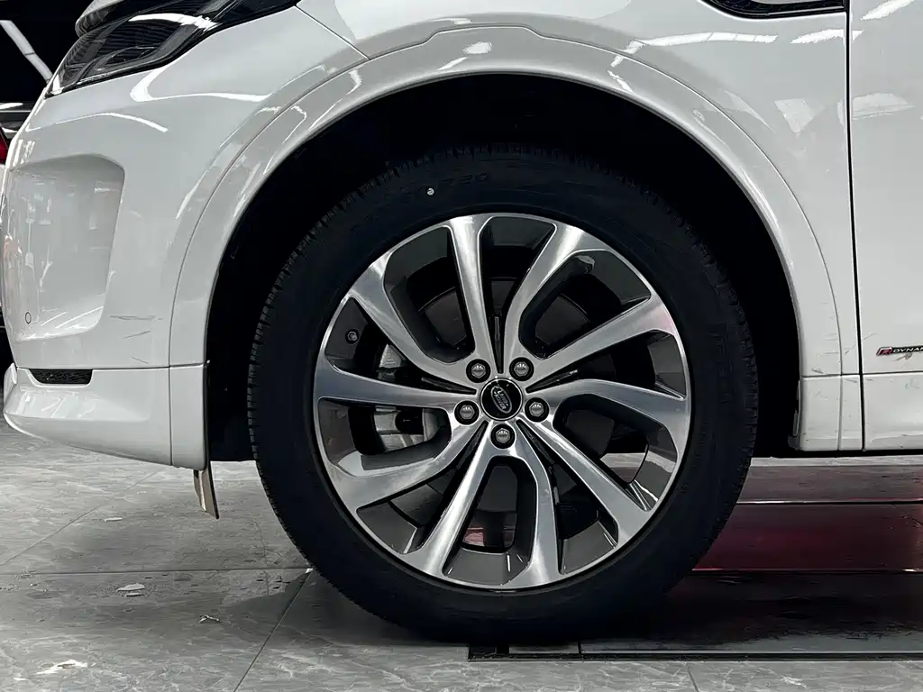 Land Rover Discovery Sport — миниатюра 8