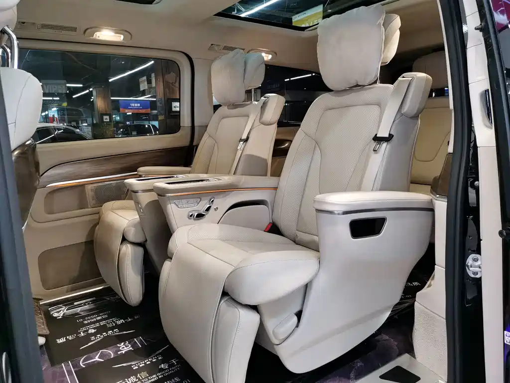 Mercedes-Benz V-Class — миниатюра 15