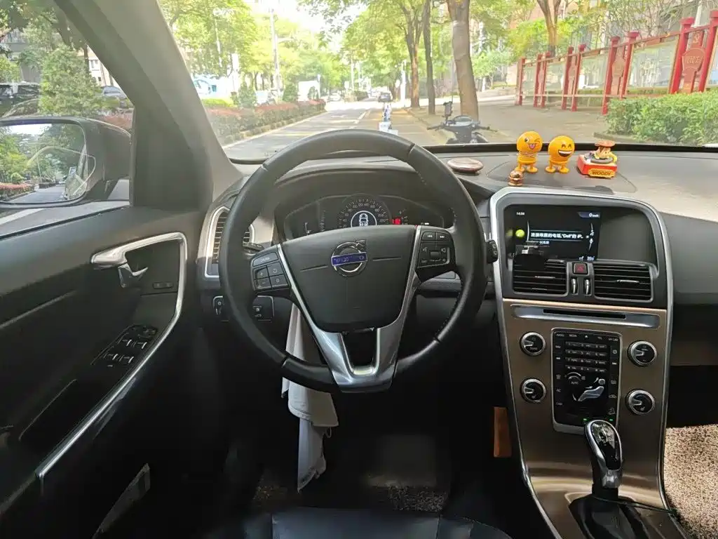 Volvo XC60 — миниатюра 11