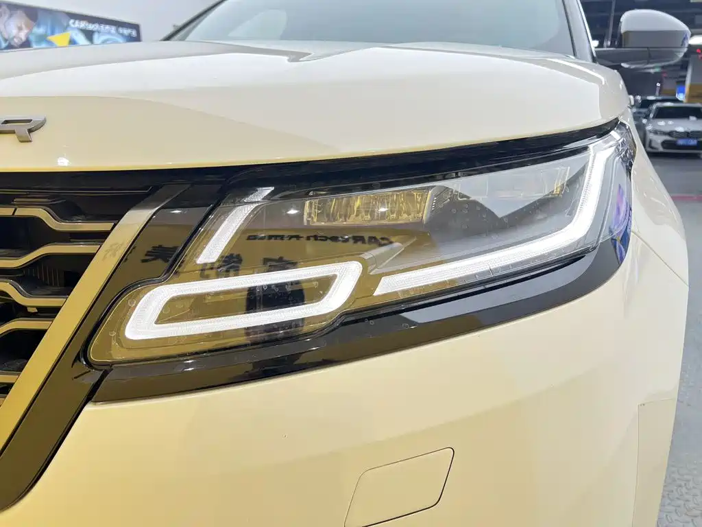 Land Rover Velar — миниатюра 8