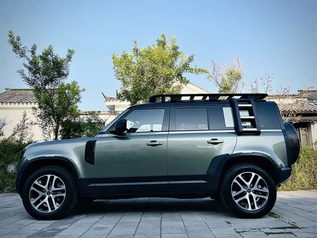 Land Rover Defender — миниатюра 7