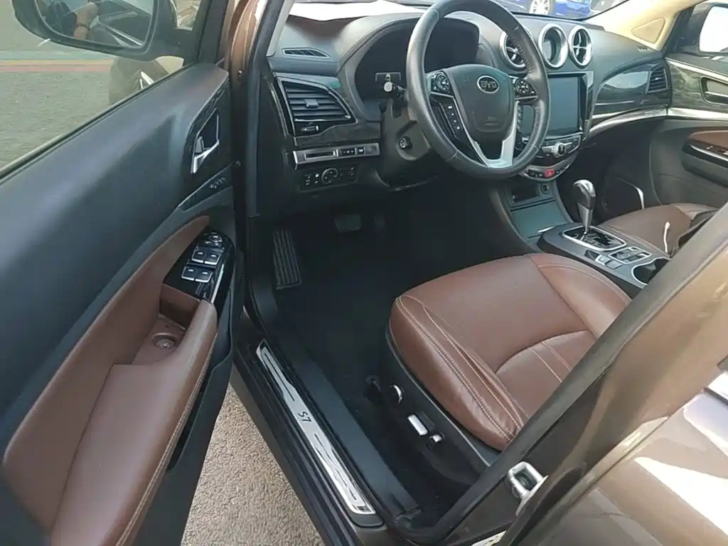 BYD S7 — миниатюра 16