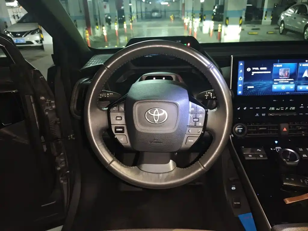 Toyota bZ4X — миниатюра 11