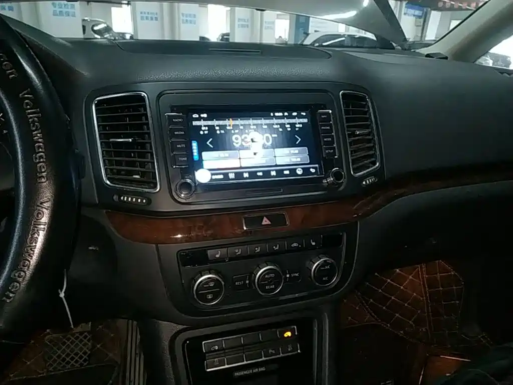 Volkswagen Sharan — миниатюра 13