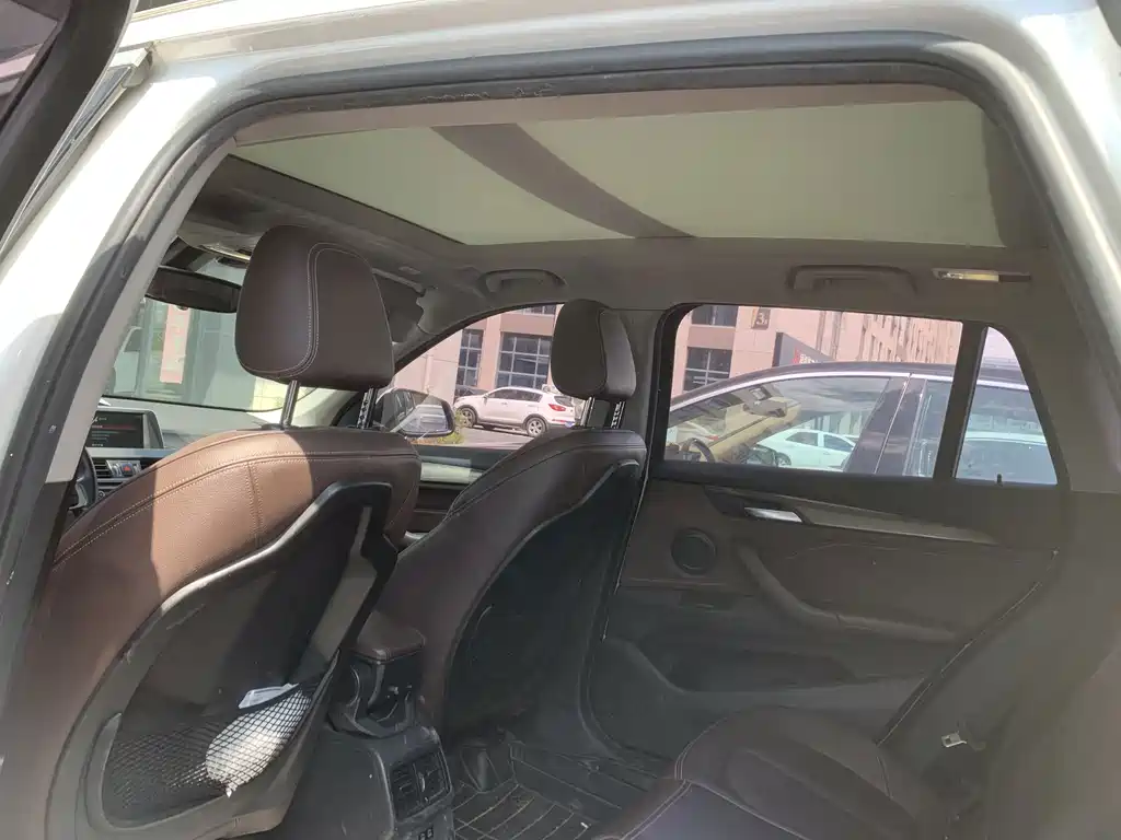 BMW X1 — миниатюра 10