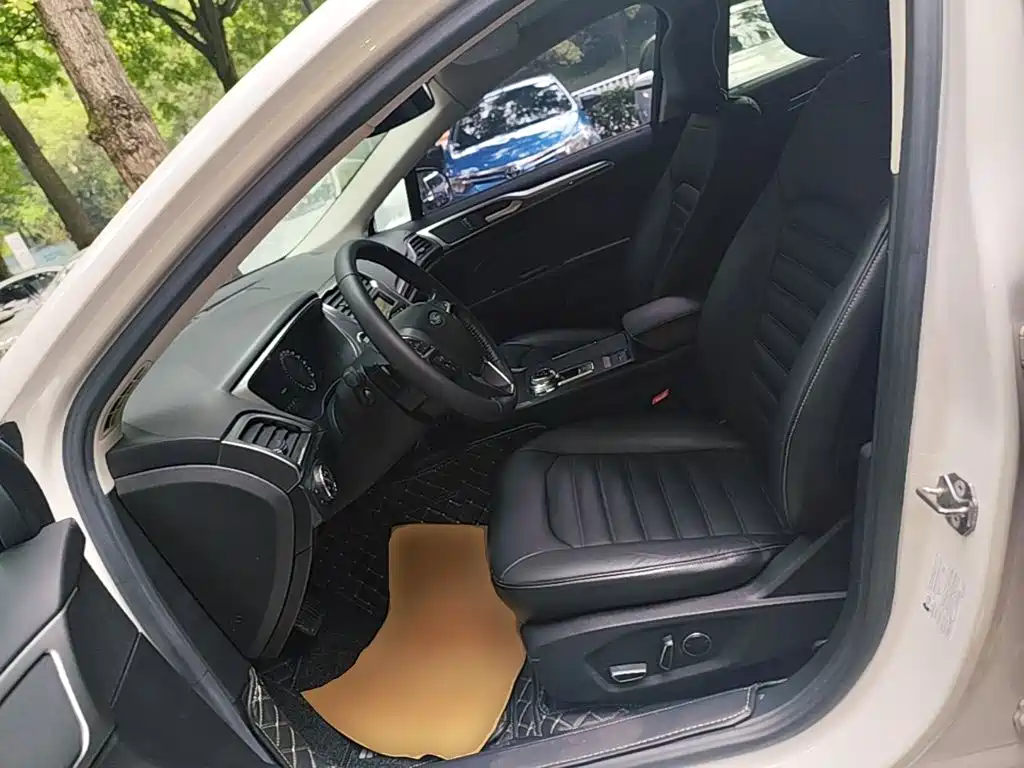 Ford Mondeo — миниатюра 15