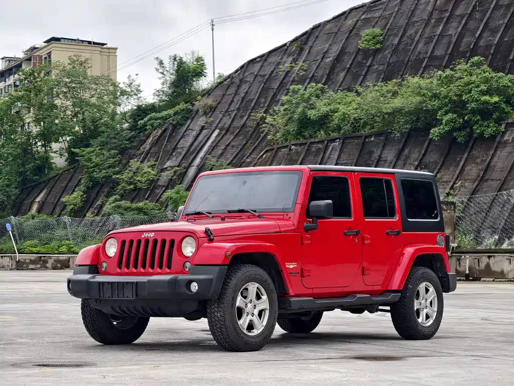 Купить Jeep Wrangler
