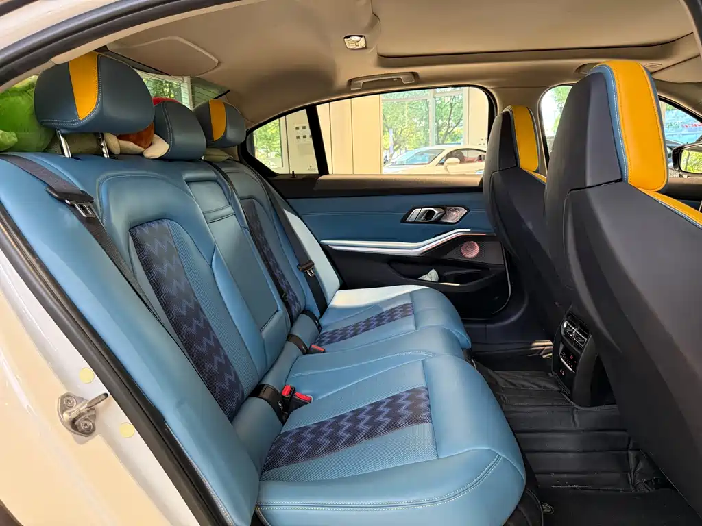 BMW 3 Series — миниатюра 13