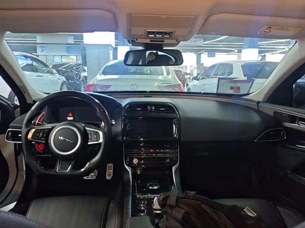 Jaguar XEL — миниатюра 10