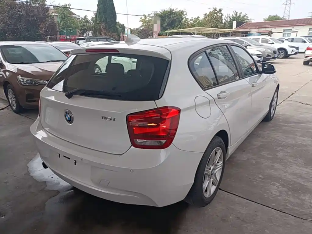 BMW 1 Series (Import) — миниатюра 7