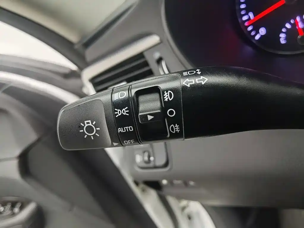 Kia K5 — миниатюра 21
