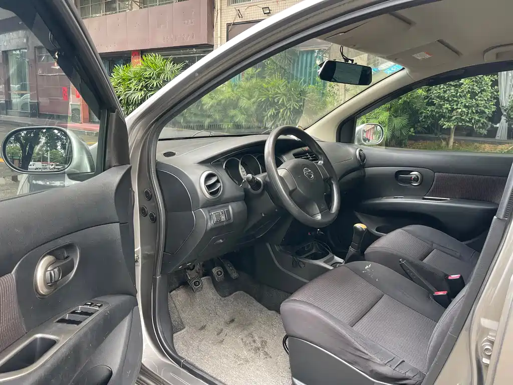 Nissan Livina — миниатюра 6