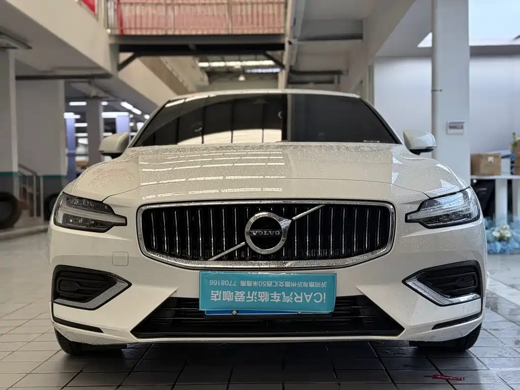 Volvo S60 — миниатюра 2