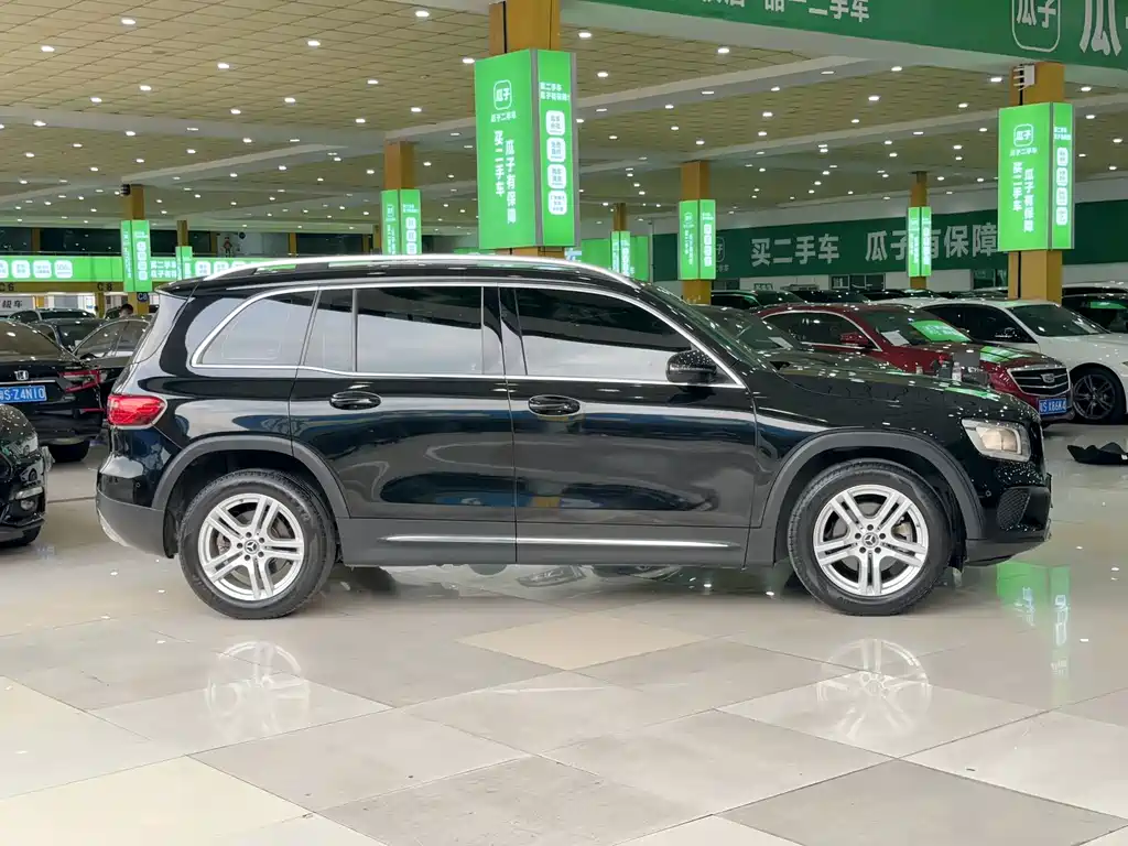 Mercedes-Benz GLB — миниатюра 7