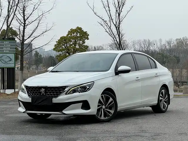 PEUGEOT 408