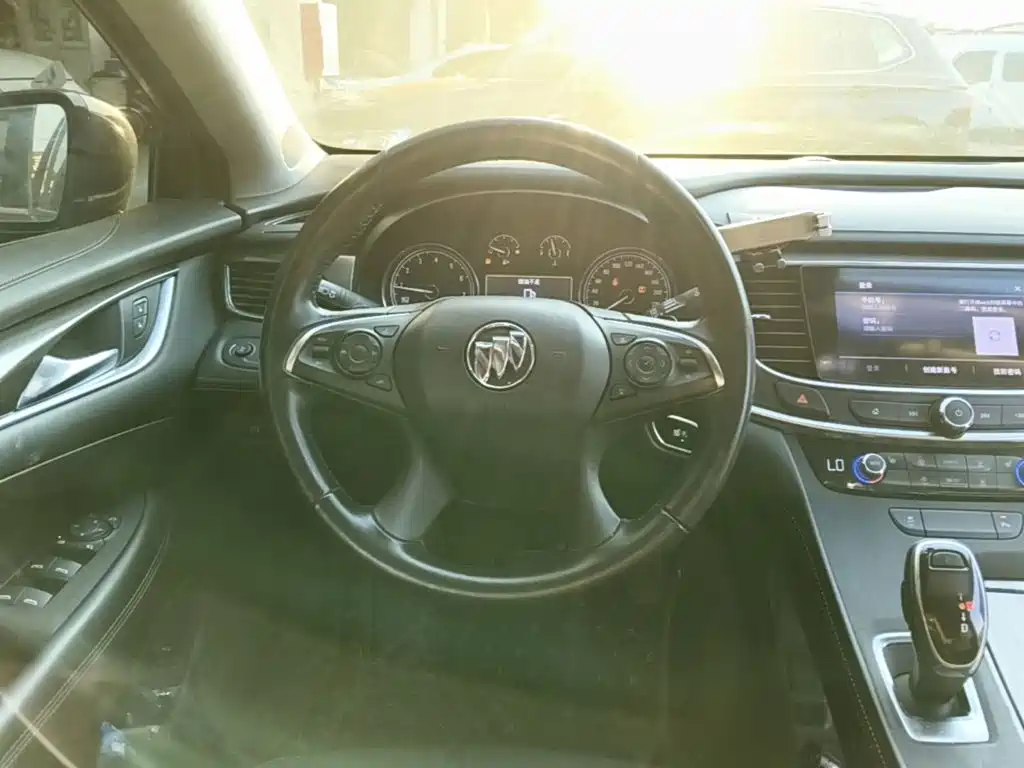 Buick LaCrosse — миниатюра 15