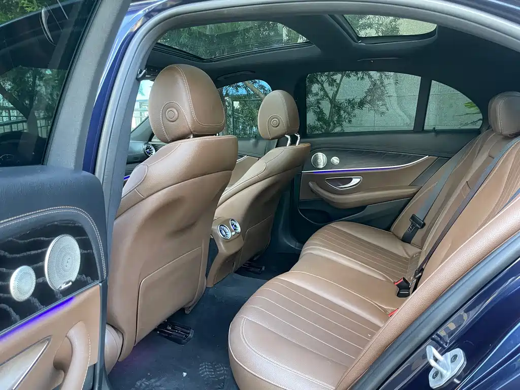 Mercedes-Benz E-Class (Import) — миниатюра 7