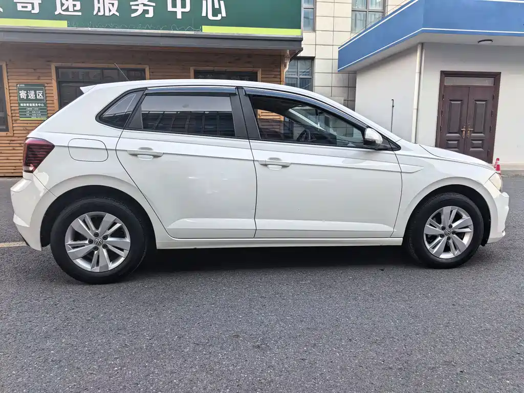 Volkswagen Polo — миниатюра 7