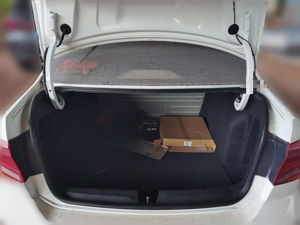 Volkswagen Jetta — миниатюра 10