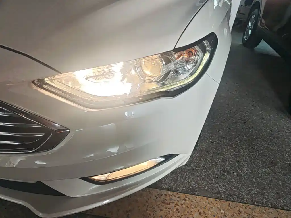 Ford Mondeo — миниатюра 24