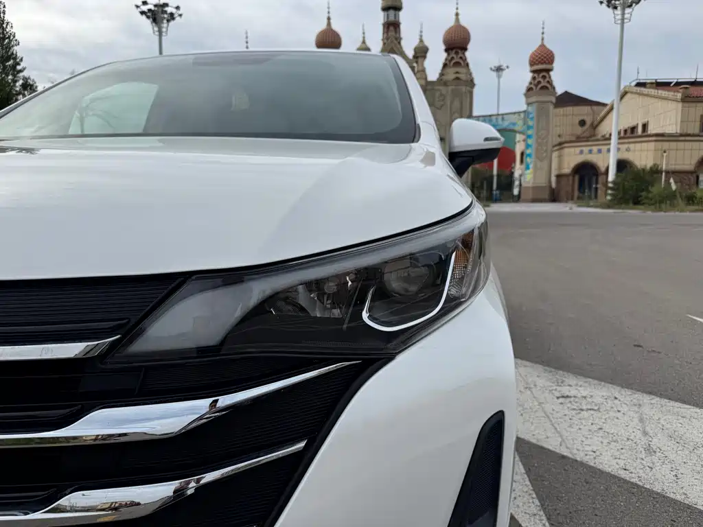 GAC Motor Trumpchi M6 — миниатюра 4