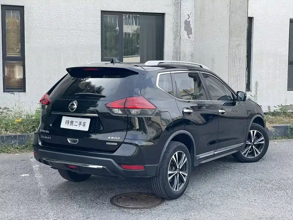 Nissan X-Trail — миниатюра 3
