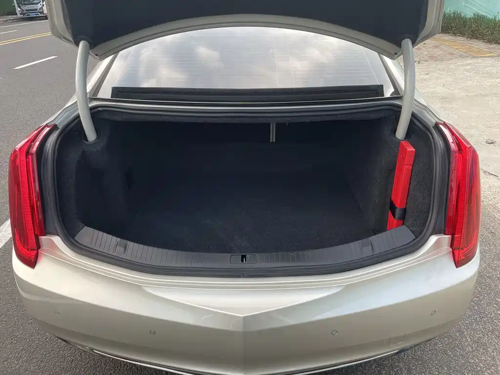 Cadillac XTS — миниатюра 9