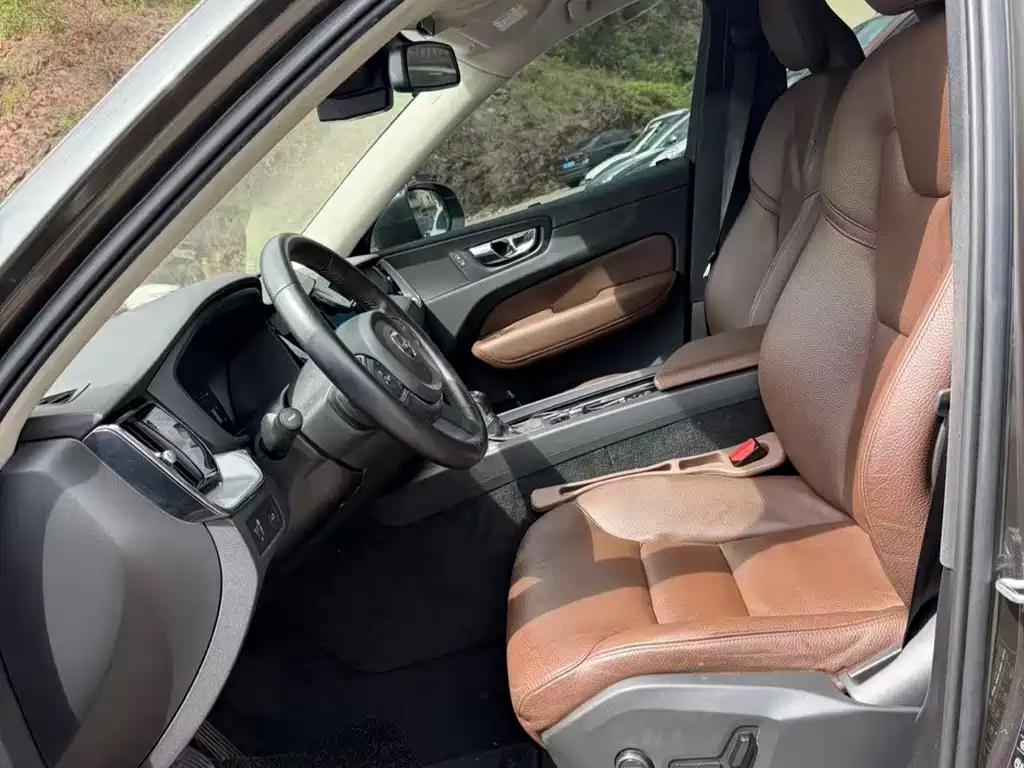 Volvo XC60 — миниатюра 3