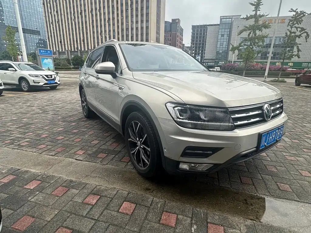 Volkswagen Tiguan L — миниатюра 3