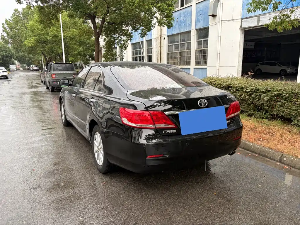Toyota Camry — миниатюра 7