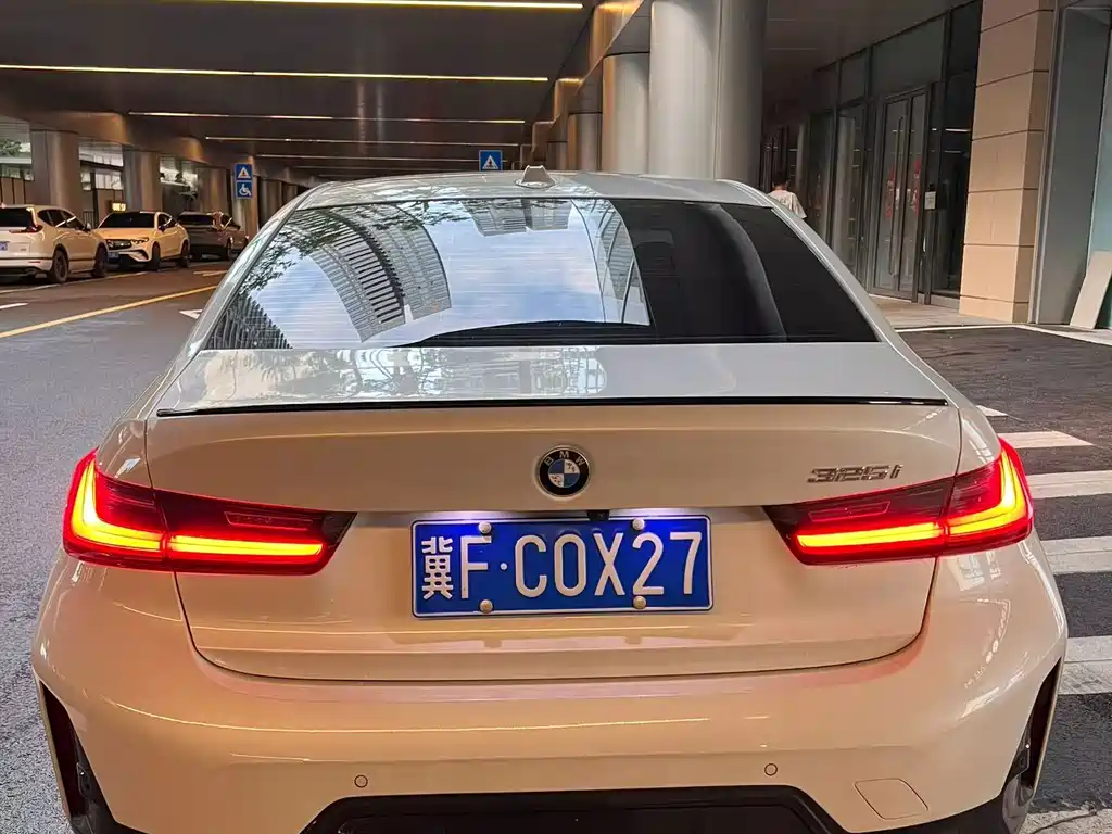 BMW 3 Series — миниатюра 9