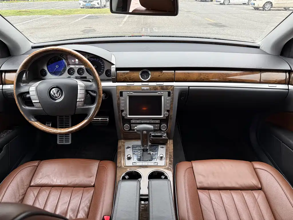 Volkswagen Phaeton — миниатюра 13