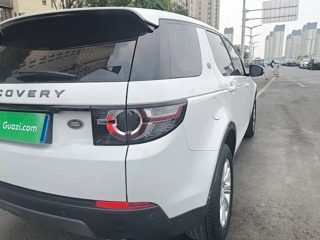 Land Rover Discovery Sport — миниатюра 24