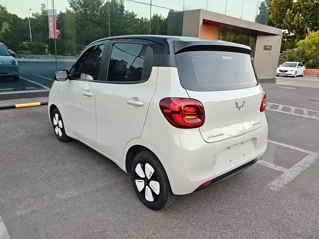 Wuling MINIEV — миниатюра 5