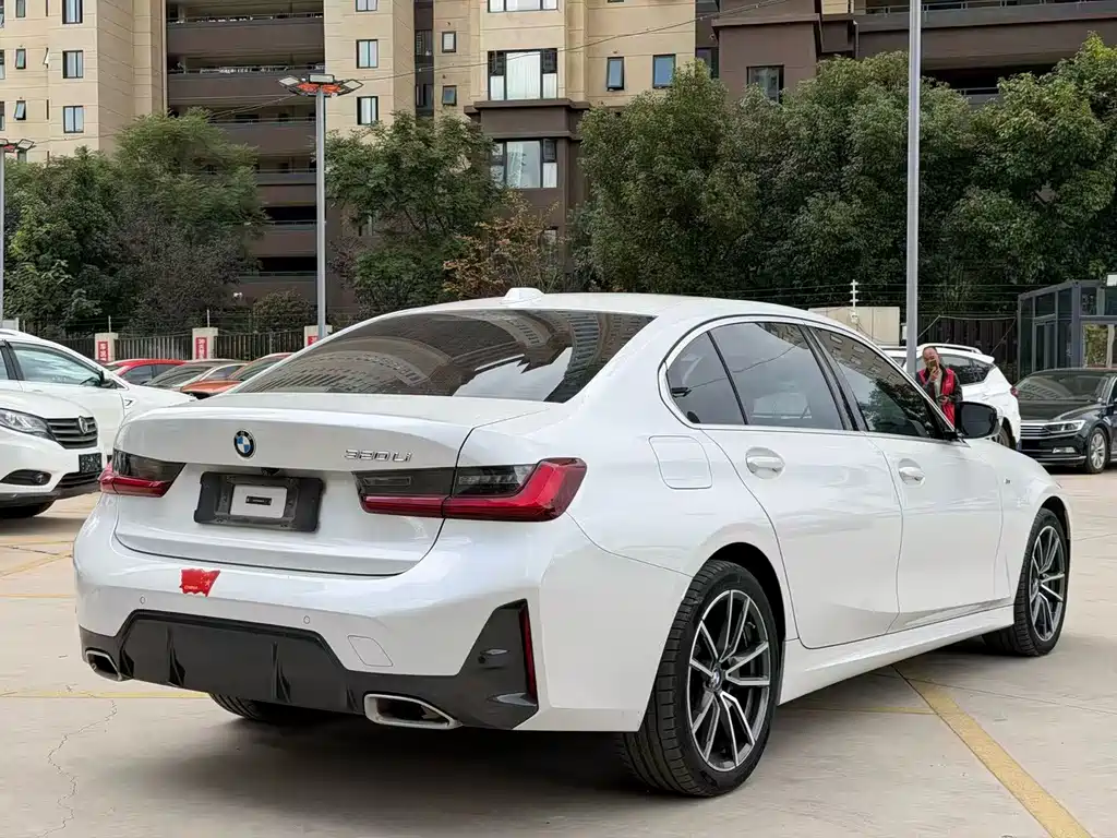 BMW 3 Series — миниатюра 14