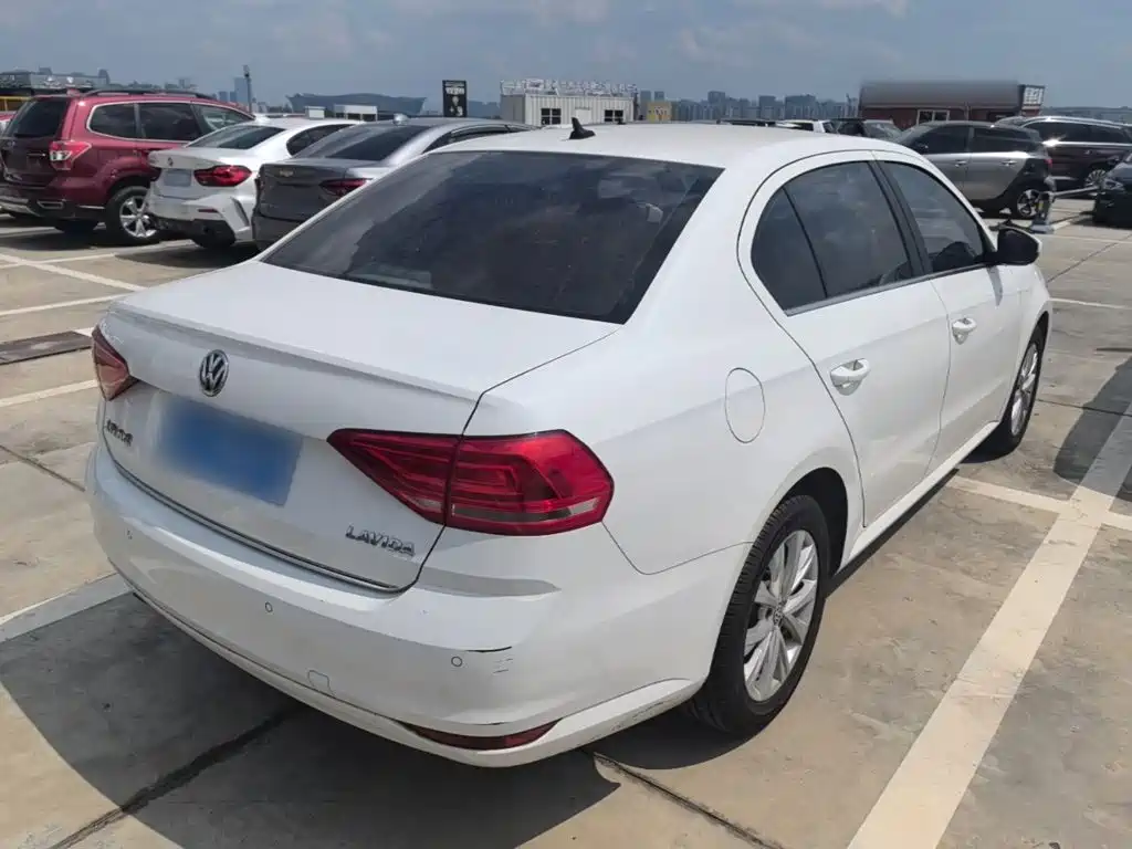Volkswagen Lavida — миниатюра 7