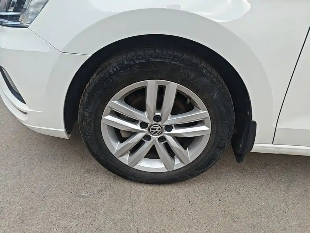 Volkswagen Jetta — миниатюра 23