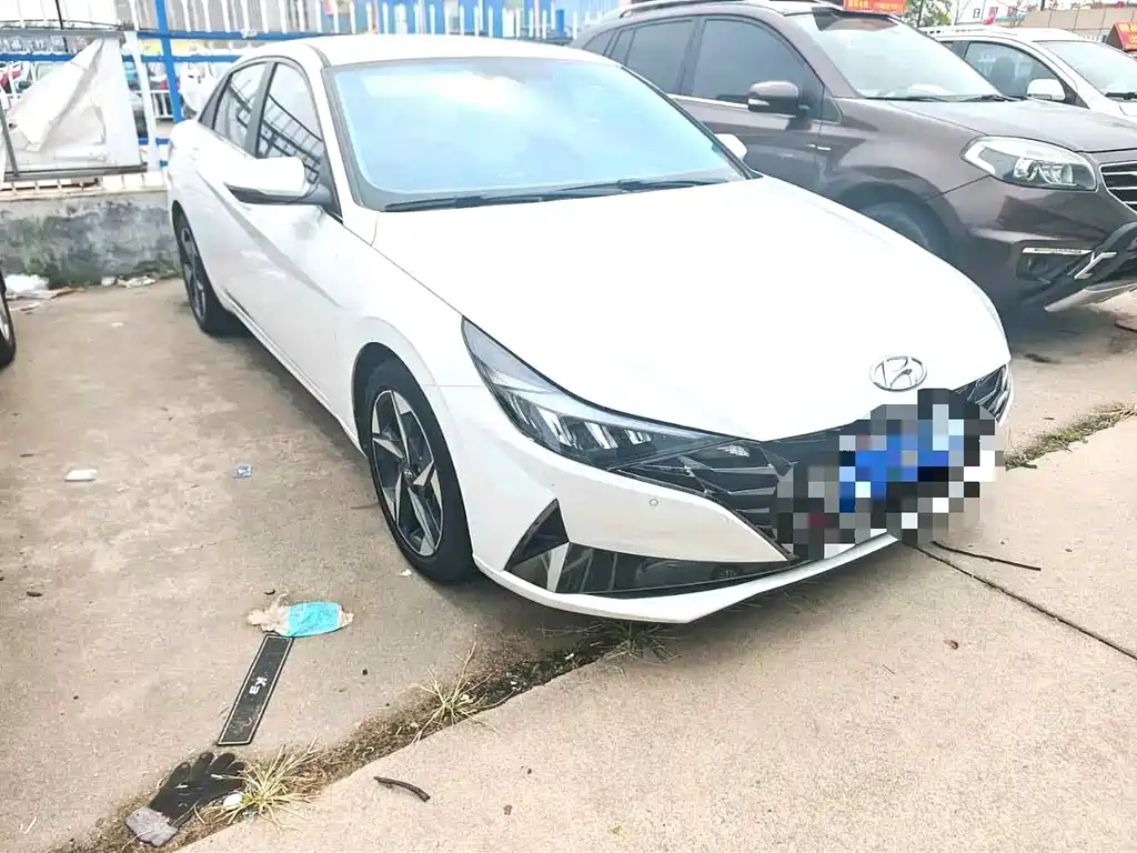 Hyundai Elantra — миниатюра 3