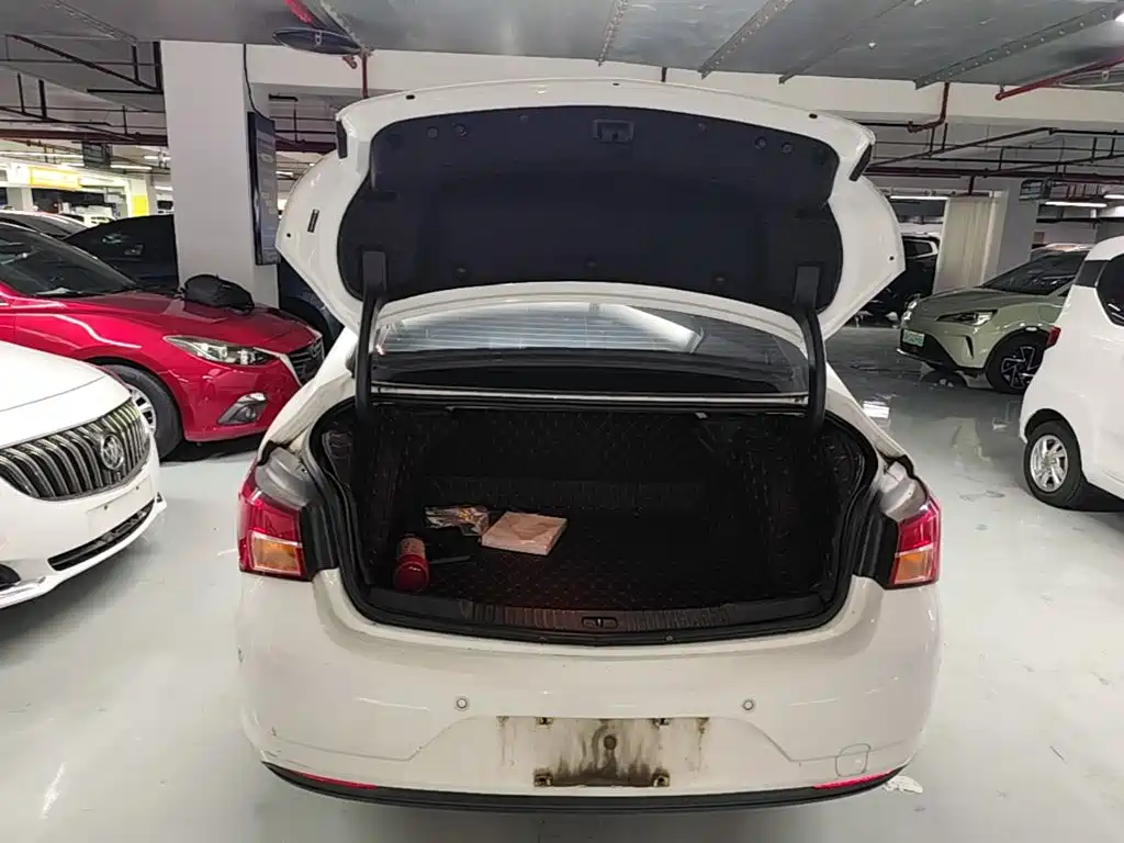 Buick Verano — миниатюра 19