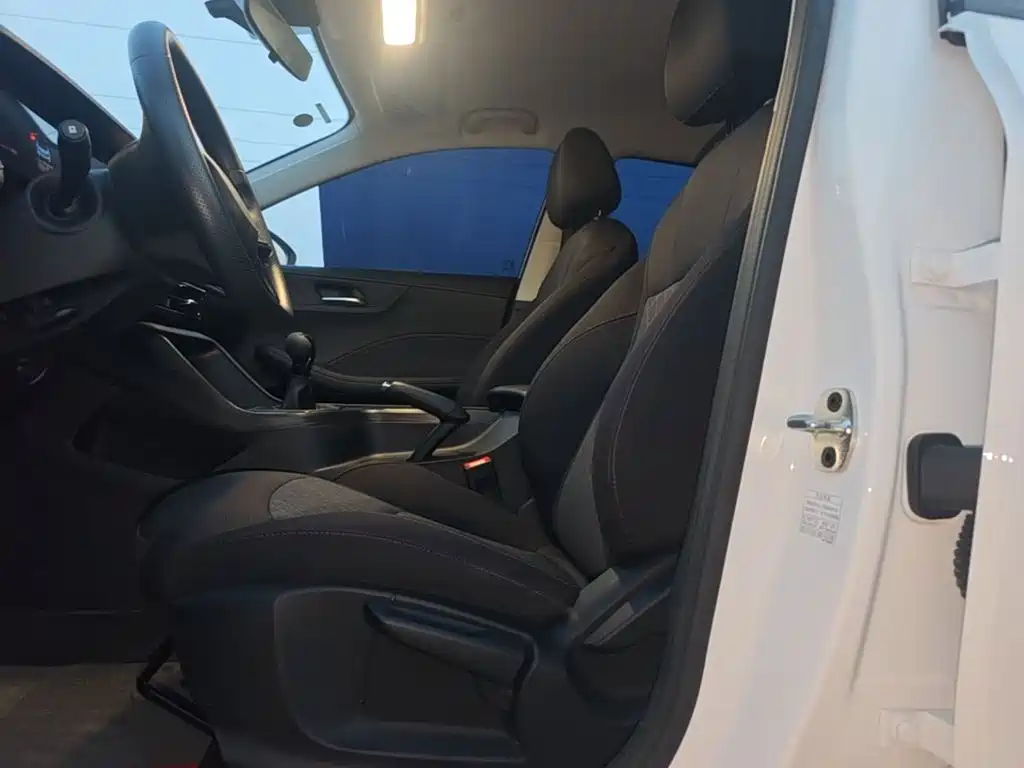 Roewe i5 — миниатюра 15
