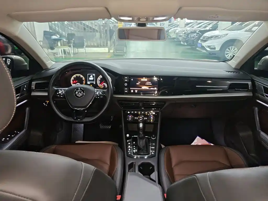 Volkswagen Lavida — миниатюра 10