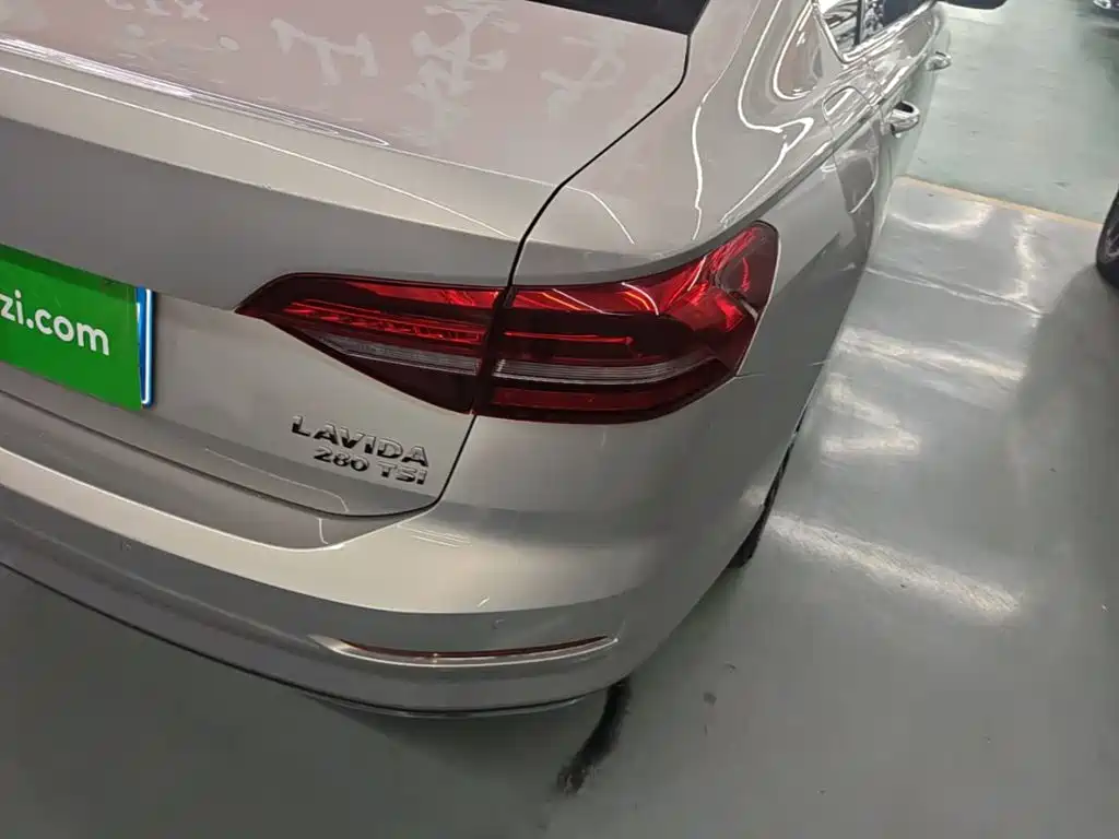 Volkswagen Lavida — миниатюра 8