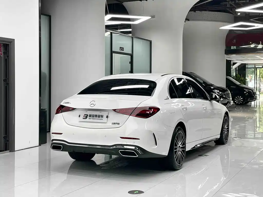 Mercedes-Benz C-Class — миниатюра 10