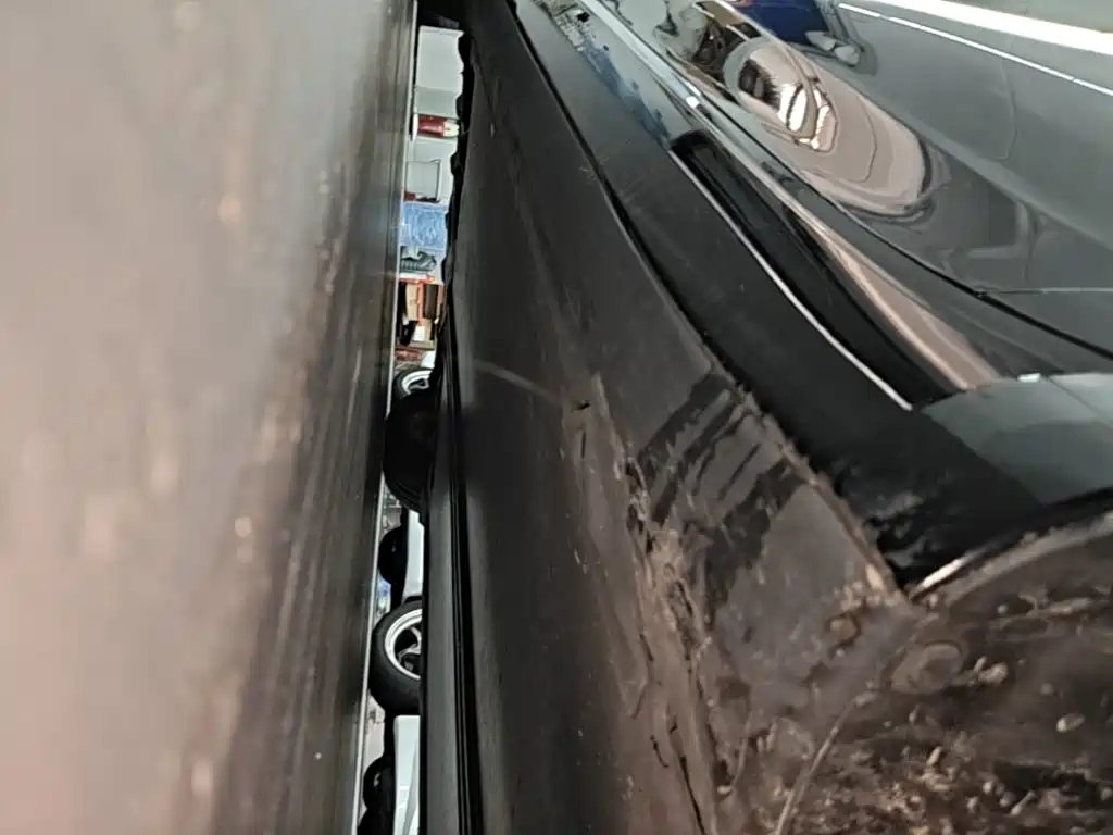 Tesla Model 3 — миниатюра 21