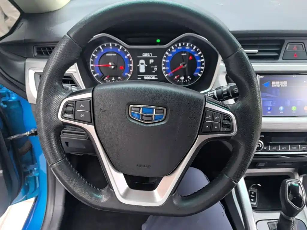 Geely Vision X3 — миниатюра 11
