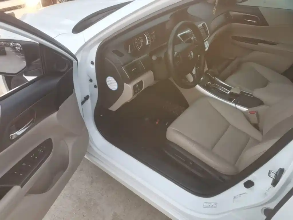 Honda Accord — миниатюра 16