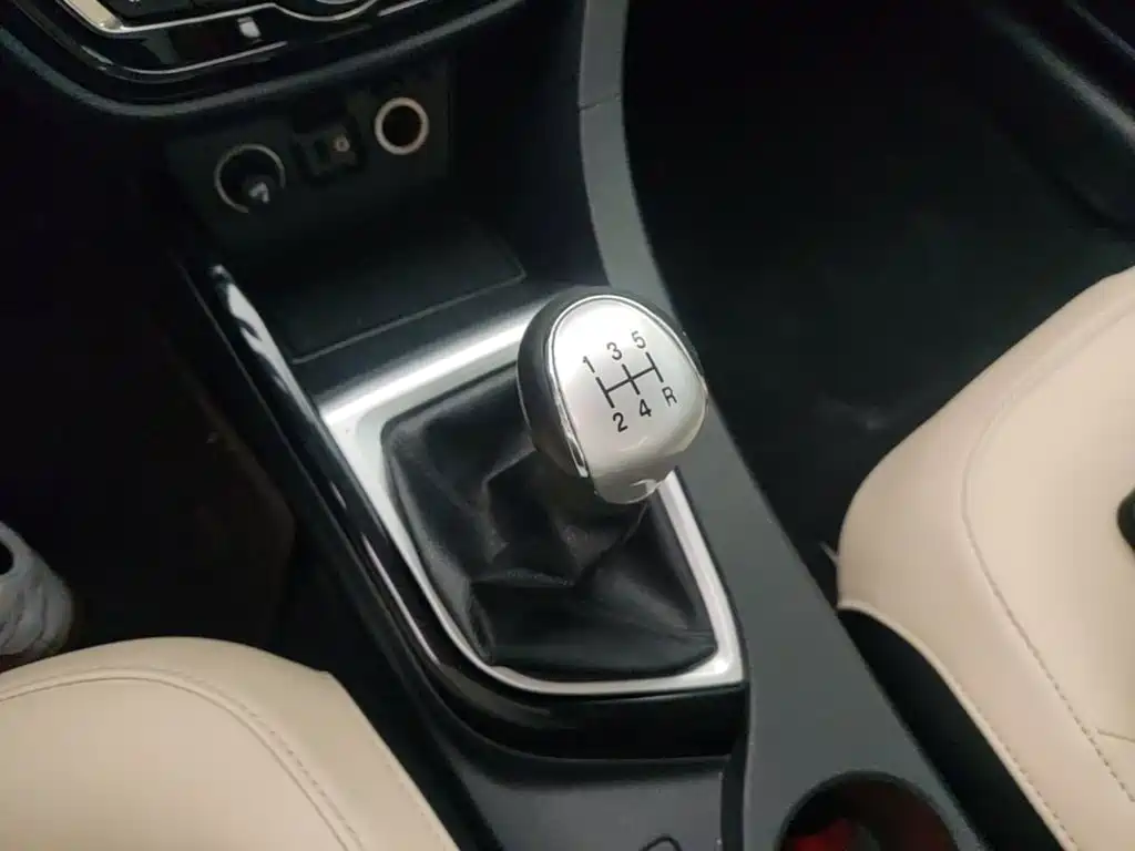Changan V7 — миниатюра 14