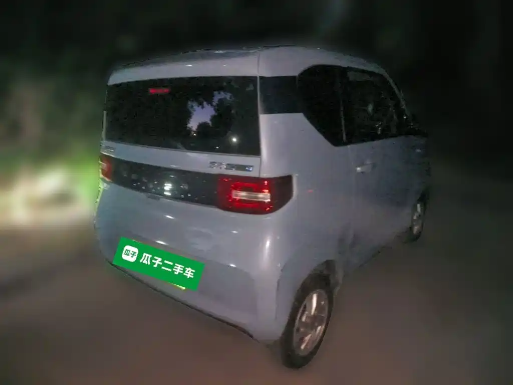 Wuling MINIEV — миниатюра 5