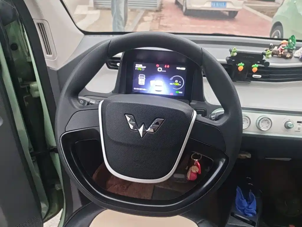 Wuling MINIEV — миниатюра 6